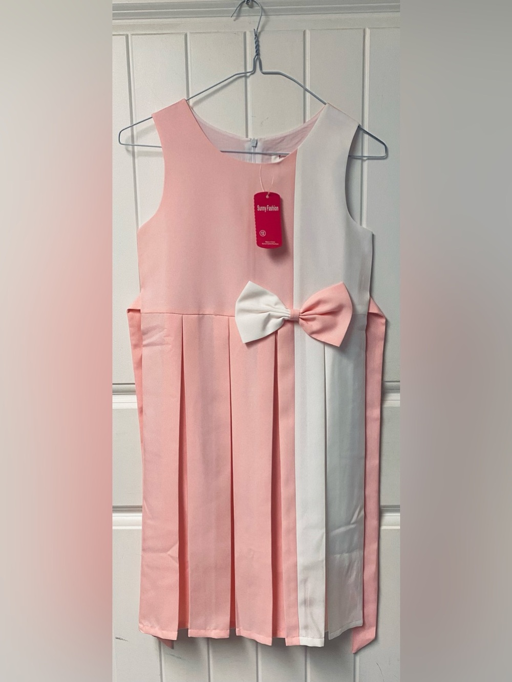 Girls Pink and White Bow Pleated Party Dress